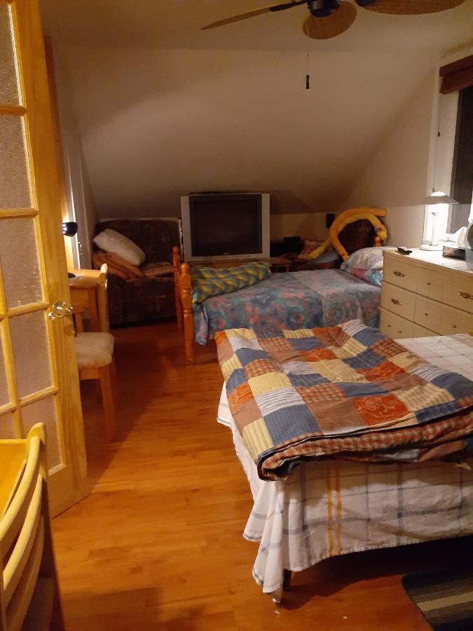 Bienvevus Chez Rino-Hugues Bed & Breakfast Trois-Pistoles Dış mekan fotoğraf